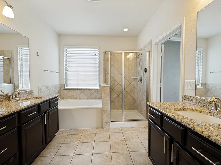 673 Revalen Ln — Photo 6