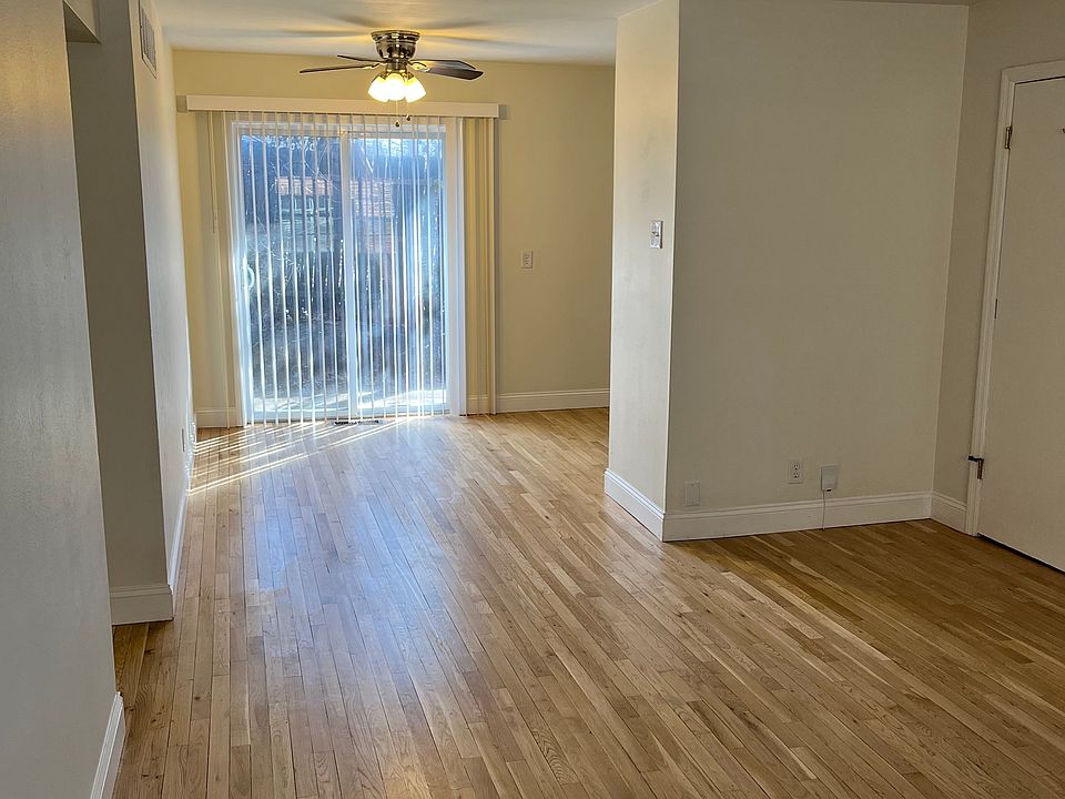 1st image of 1420 Hawthorne Pl APT 1W