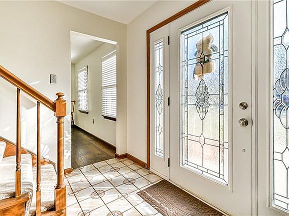 2nd image of 116 Deer Valley Dr