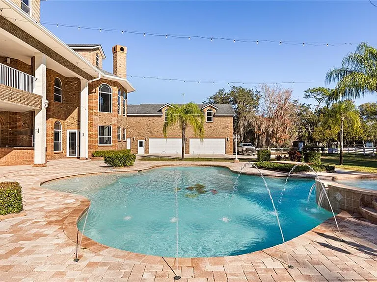 1501 Lake Markham Rd — Photo 49