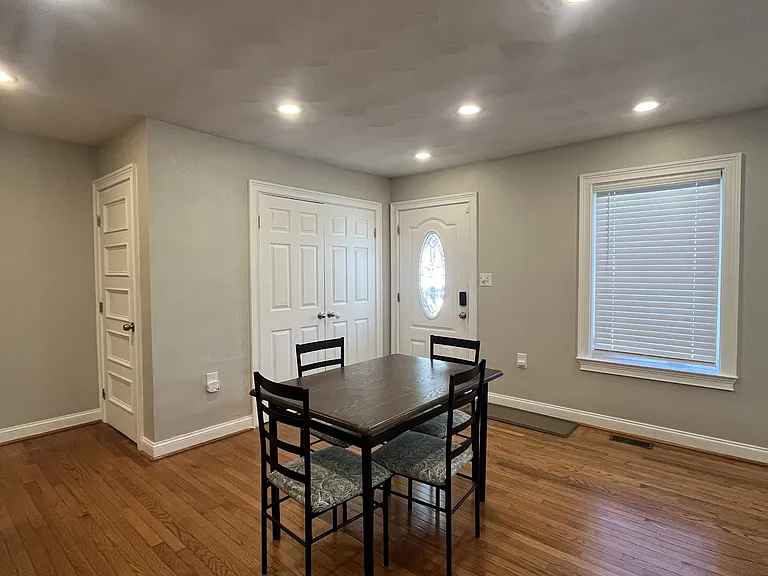 2627 McKann Ave #3 — Photo 4