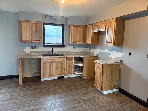 3rd image of 4609 E 2nd Ave