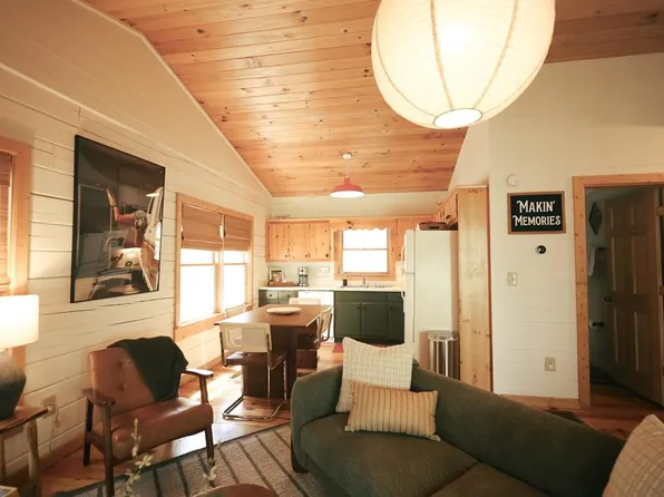 7 Ascherman Ct, Blue Ridge, GA 30513