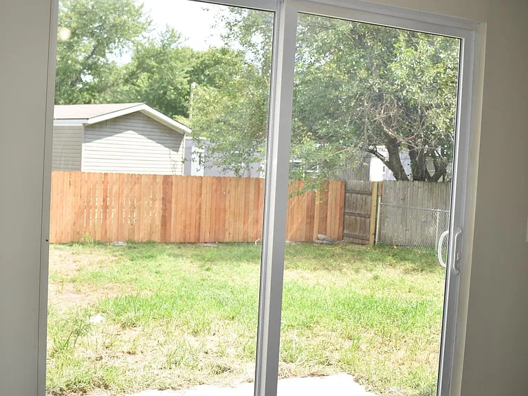 831 Whitetail Ct — Photo 8