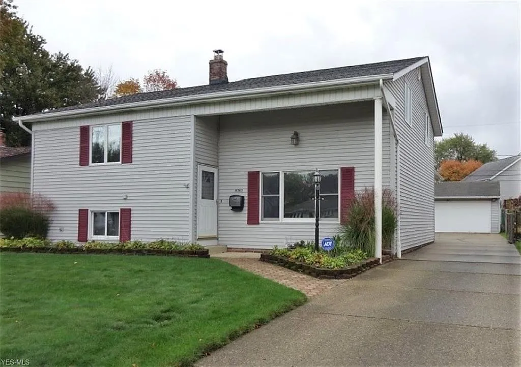 6363 Wolf Rd photo 1