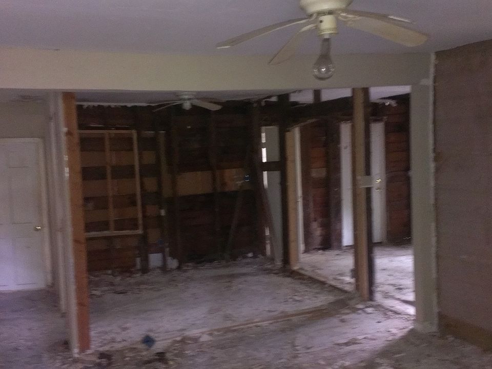 2nd image of 3333 Fayetteville Rd
