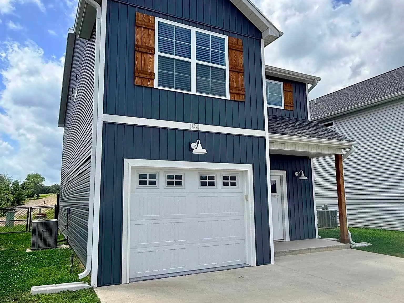 3 bed, 2.5 bath, 1532 sqft, $1,895 — Photo 2