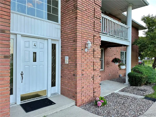 4 Appletree Ct APT 2, Cheektowaga, NY 14227