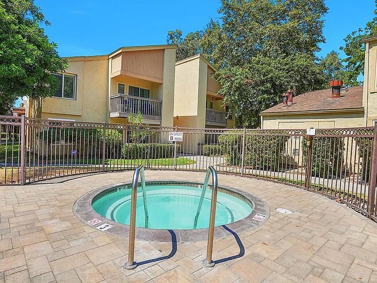 6046 Rancho Mission Rd #383 — Photo 20
