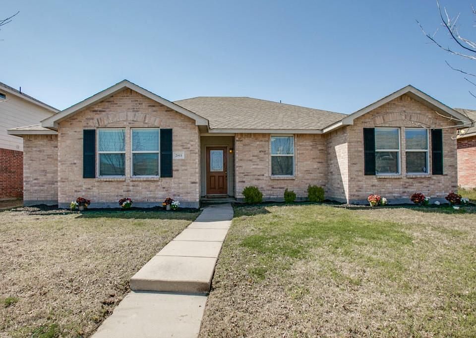 1st image of 2811 Lake Vista Dr