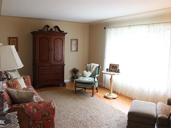 3rd image of 55129 Belle Rose Dr