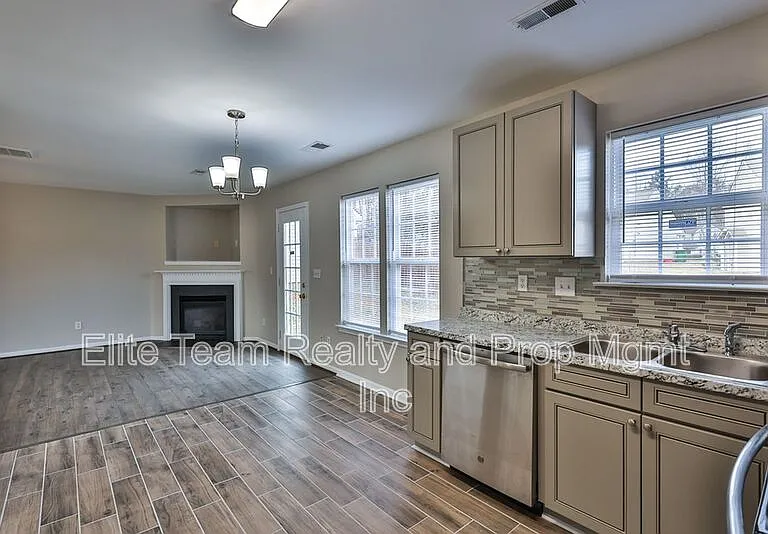 7109 Angela Marie Ct — Photo 5