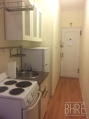 Rented by DYNAMIC REALTY OF NEW YORK CORP | media 11