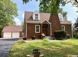 930 Pekin Ave, Creve Coeur, IL
