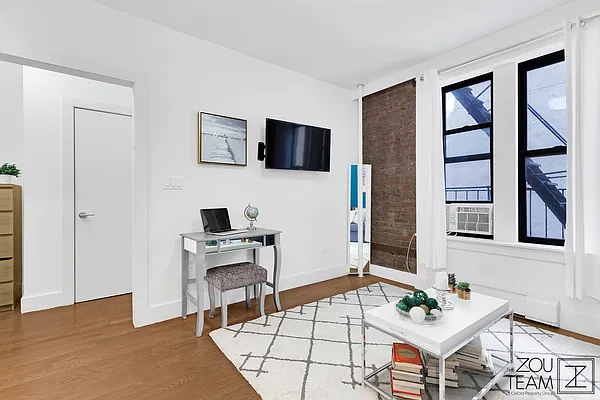 Rented by eRealty Advisors Inc | media 11