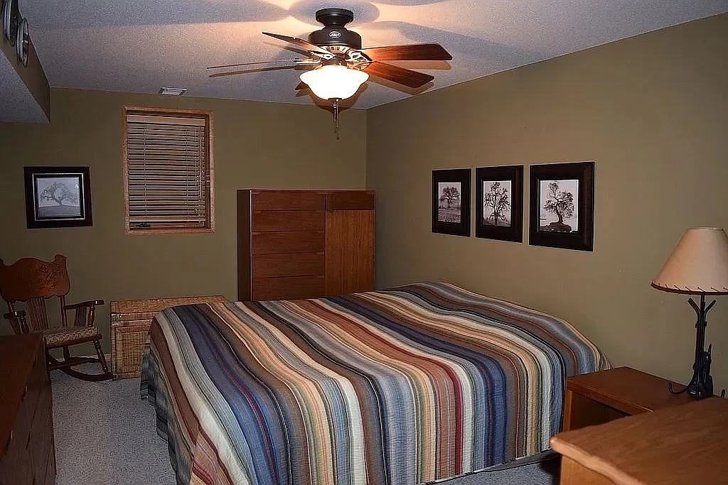 4 bed, 2800 sqft, $3,200 — Photo 4