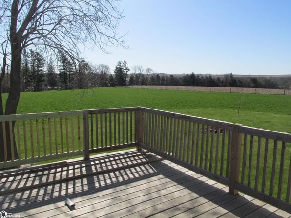 300 Roosevelt St, Brayton, IA 50042
