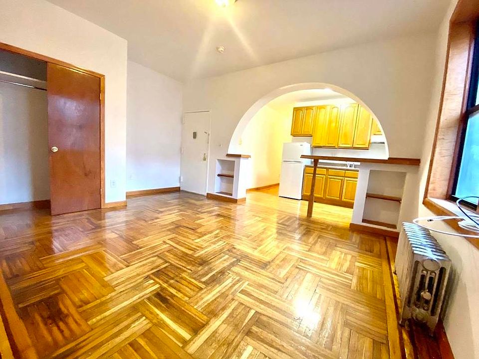 1st image of 550 Ocean Ave APT 6A