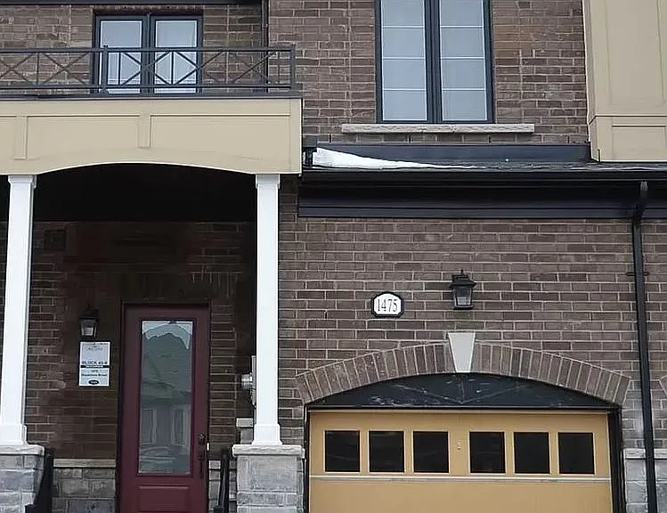 1475 Blackmore St — Photo 1