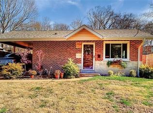 1122 Des Peres Ave, Saint Louis, MO 63119