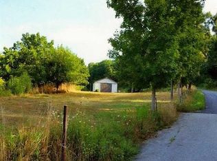 77 Cooper Rd, Charleroi, PA 15022