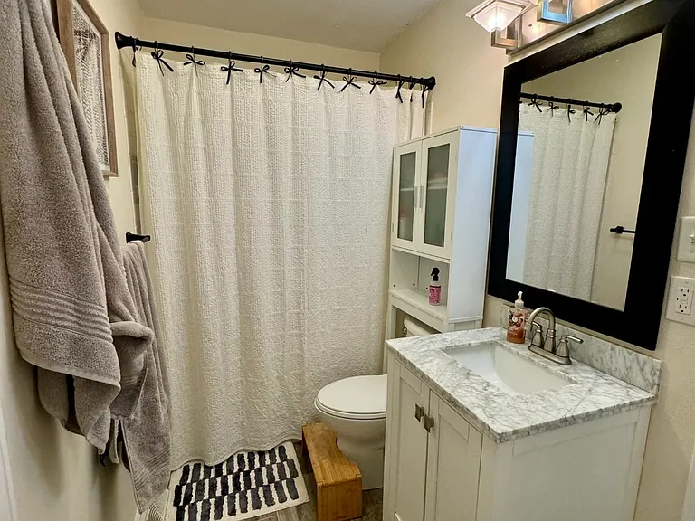 814 Douglas Ave — Photo 10