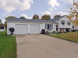 4516 Gardenia Dr, North Canton, OH