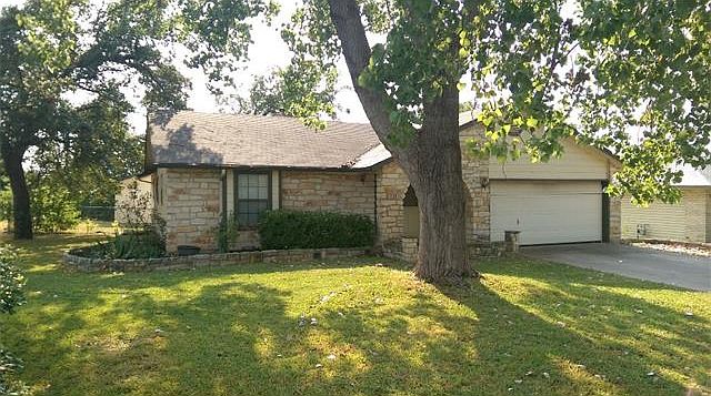 1st image of 2318 Stratford Dr