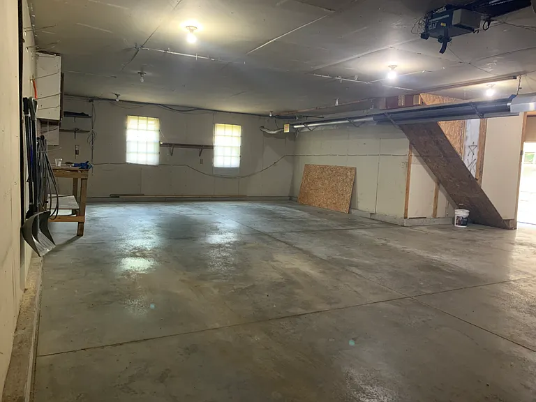inside the huge 5 stall garage