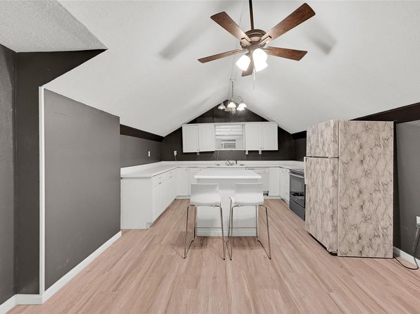 310 N Rock Island St #3