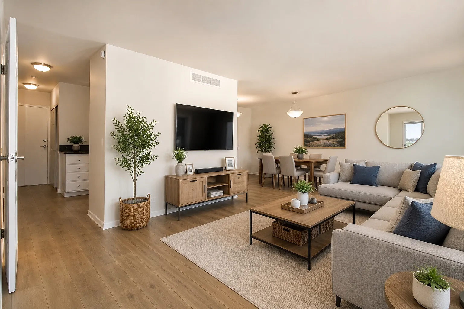 3 bed, 1242 sqft, $3,450 — Photo 3
