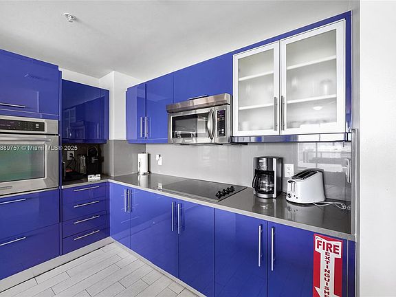 4th image of 3101 Bayshore Dr #1704