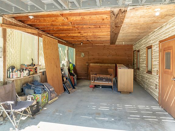 5th image of 3840 Cameron Rd