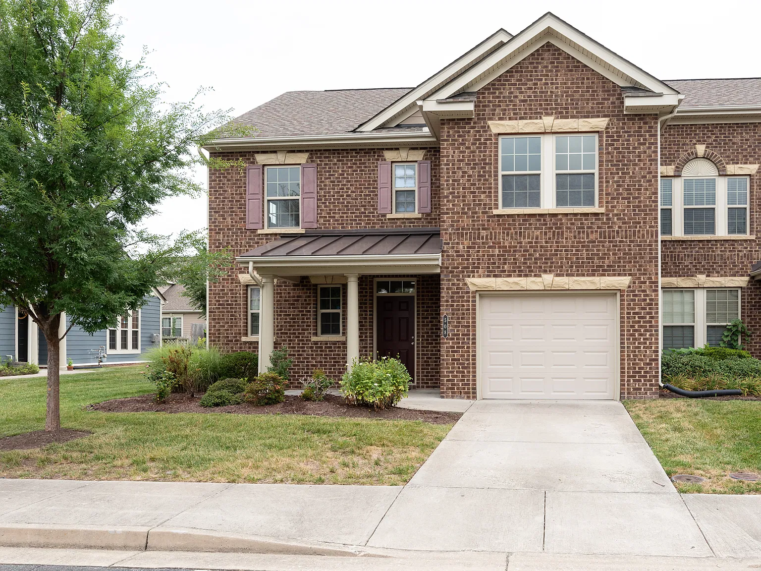 3 bed, 2070 sqft, $2,900 — Photo 1