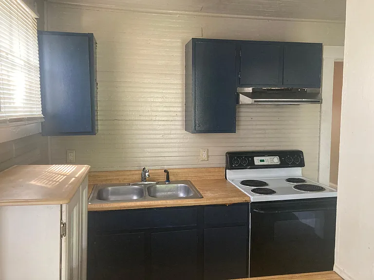 771 N Garnett St #A — Photo 3