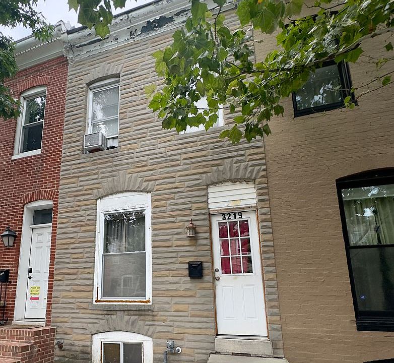 1st image of 3219 Leverton Ave