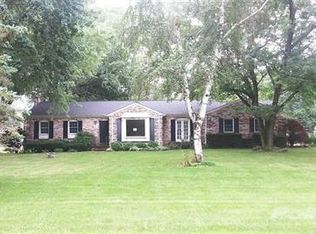 4111 Sheraton Dr, Flint, MI 48532