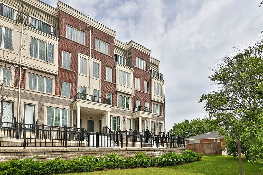 2 bed, $2,900 — Photo 1