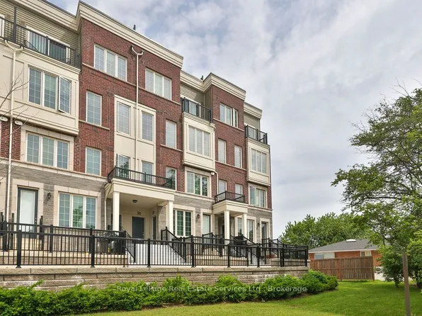2199 Lillykin St #27, Oakville, ON L6H 0X6