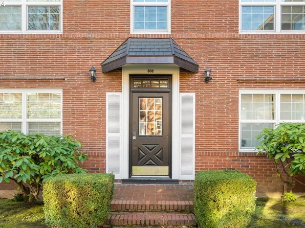308 E 12th St APT A, Vancouver, WA 98660