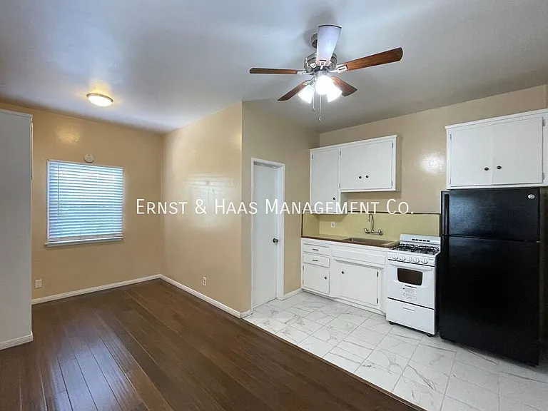 1641 Loma Ave #8 — Photo 4