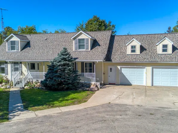 5830 Bishop Rd, Almont, MI 48003