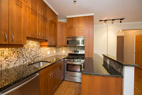 Rented by Garfield Realty  | media 17