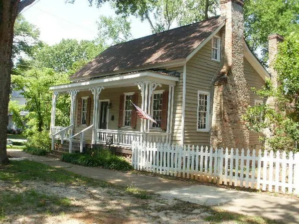 151 N Columbia St, Milledgeville, GA 31061