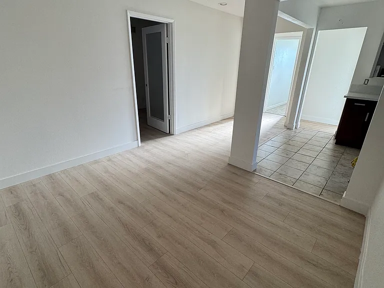 528 N Placentia Ave — Photo 16