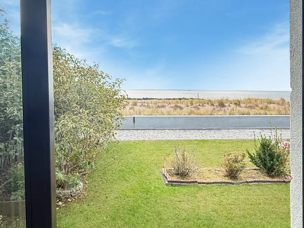 3848 Atlantic Avenue image 12 of 24