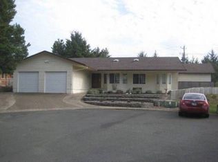 1565 SW Ocean Ct, Waldport, OR 97394