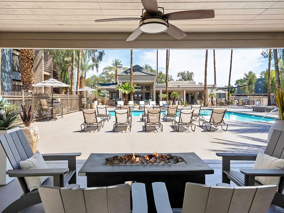 Our poolside fire pit is the epitome of relaxation. Escape under a breezy fan and enjoy the warm glow chatting with friends.