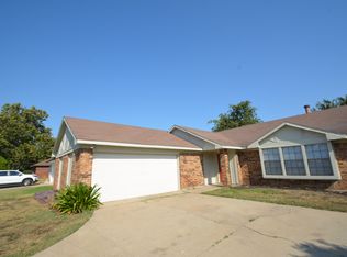 2904 Fairmeadows Ln, Fort Worth, TX 76123