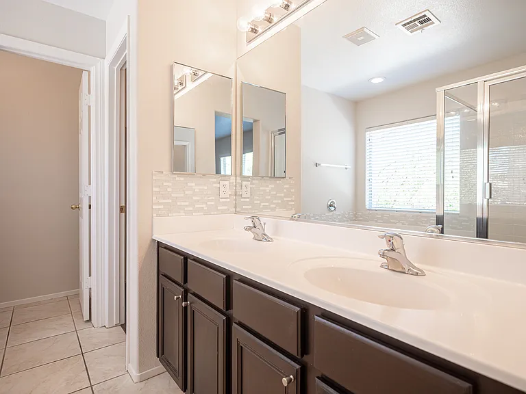 8967 Ellenbrook St — Photo 35